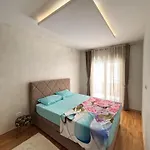 Modern 1-bedroom M25