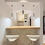 Modern 1-bedroom M25 Апартаменты *