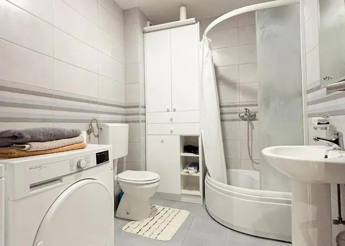 Modern 1-bedroom M25