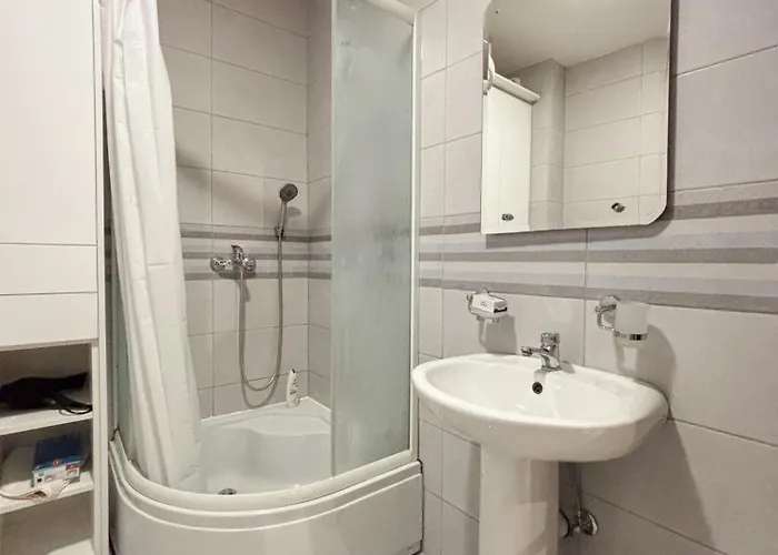 Modern 1-bedroom M25 بودغوريتْسا